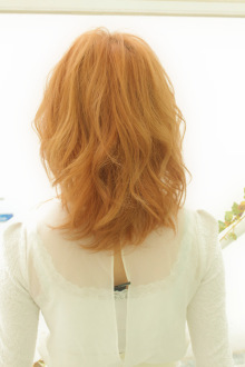 少し個性を主張してみる?アプリコットオレンジカラー【明るめ秋色の髪型】 近藤あみ こんどうあみ