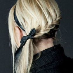 雨の日の髪の扱い方は?悩み別の5つの解決方法!【美容師のQ&A】