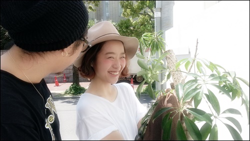 ある晴れた昼下がりの光景01