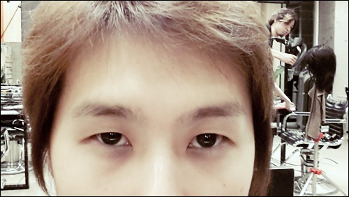 【メンズの眉カット】整えるだけでも印象が変わりますよ01