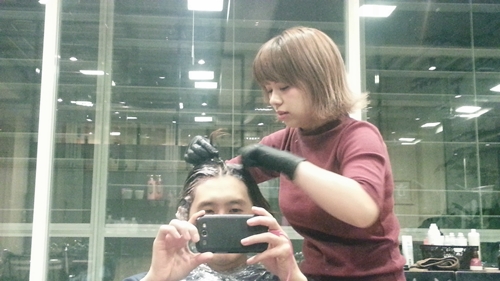 美容師の自分が髪色を【ダークアッシュ】に染めてみました。07