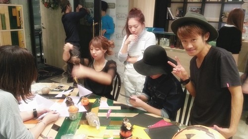 今週からはハロウィン仕様のサロンでお待ちしていますよ04