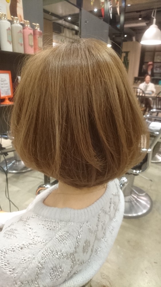 髪の量が多くて扱いが大変な方はショートボブが楽かも!?05