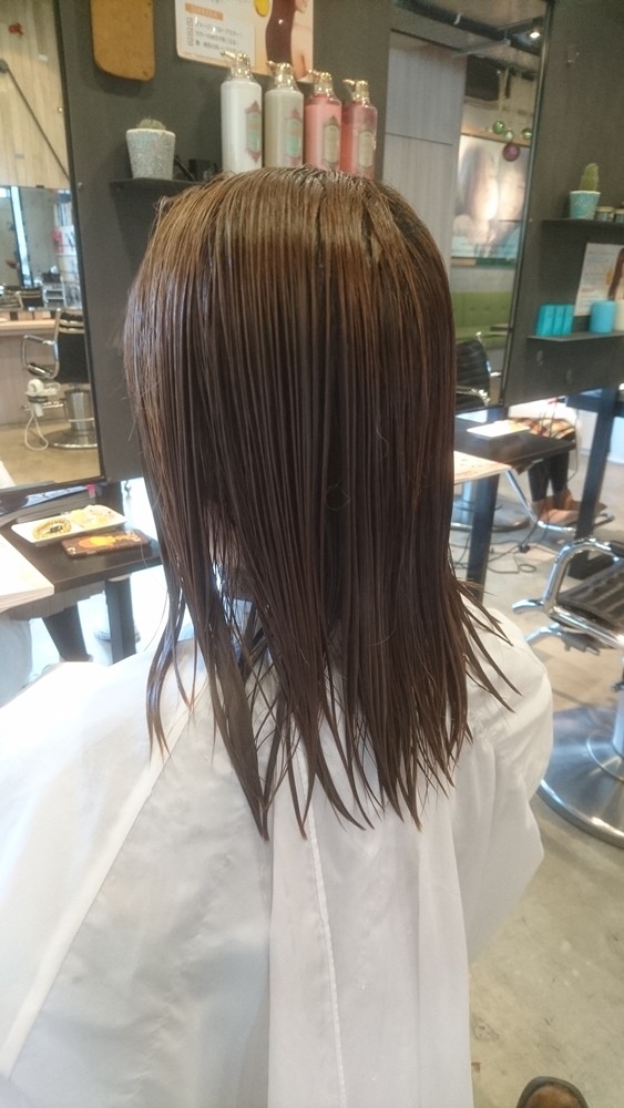 髪の量が多くて扱いが大変な方はショートボブが楽かも!?02