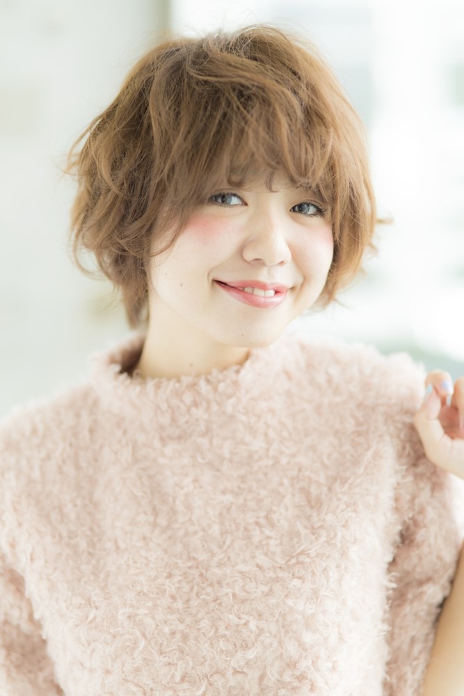 【柔らかい雰囲気】パーマスタイルのグラデーションボブ04