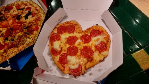 バレンタインピザ最高!02