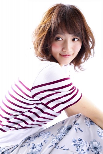 いはえりか（伊波絵梨花）グラデーションボブに波巻きするとこんな柔らかくてフワッとした髪型になるよ【2016春のフェミニンな女性のイメージ】10