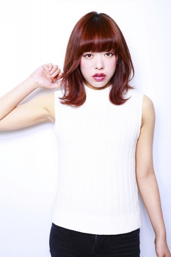 みやじままい（宮島舞）スマートなシルエットと外ハネのロブスタイル【凜とした大人の女性のイメージ】11