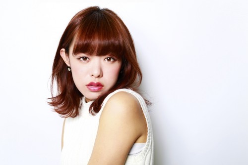 みやじままい（宮島舞）スマートなシルエットと外ハネのロブスタイル【凜とした大人の女性のイメージ】10