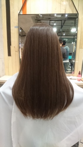 黒染めの状態からブリーチ使わずスモーキーアッシュに【黒染め落としの施術例】07