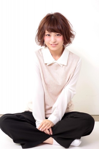 朝起きてワックスで仕上げる寝ぐせボブ【無造作】04