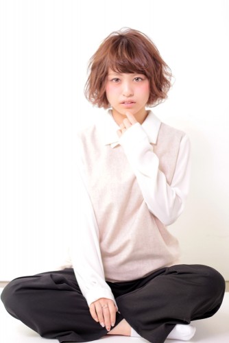 朝起きてワックスで仕上げる寝ぐせボブ【無造作】05