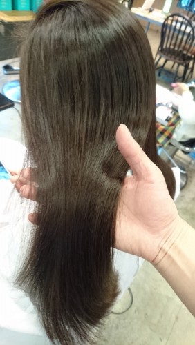 イルミナカラーの魅力とは?(透明感・ツヤ感・ダメージレス・アッシュが綺麗に染まる)08