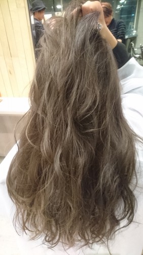 イルミナカラーの魅力とは?(透明感・ツヤ感・ダメージレス・アッシュが綺麗に染まる)01