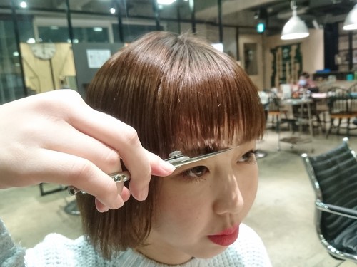 自分で前髪を切るときに注意した方が良いことは何ですか?【美容師のQ&A】23