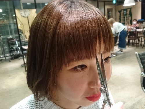 自分で前髪を切るときに注意した方が良いことは何ですか?【美容師のQ&A】27