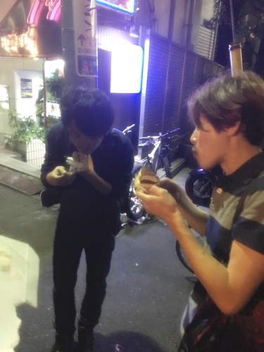 ラブホ街で誕生日ケーキ06