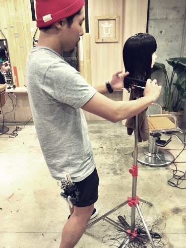 さらに技術を極めろ!スタイリスト全員参加のカットレッスン04