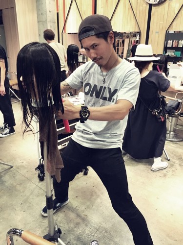 さらに技術を極めろ!スタイリスト全員参加のカットレッスン16